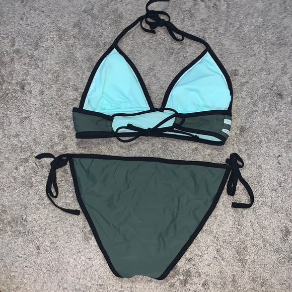 String Bikini - Picture 2 of 2